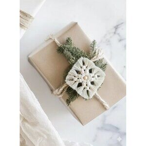 Handmade Cotton Snowflake Ornaments of 6 Cream NWT